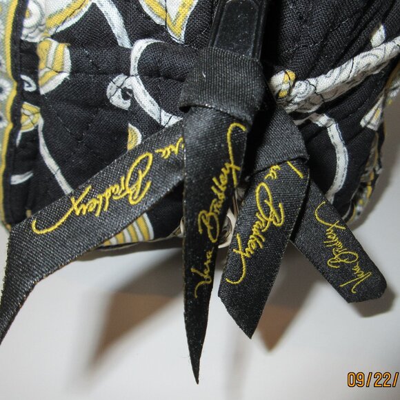 VINTAGE RETIRED 2009 VERA BRADLEY YELLOW BIRD PATTERN PURSE - Picture 6 of 6